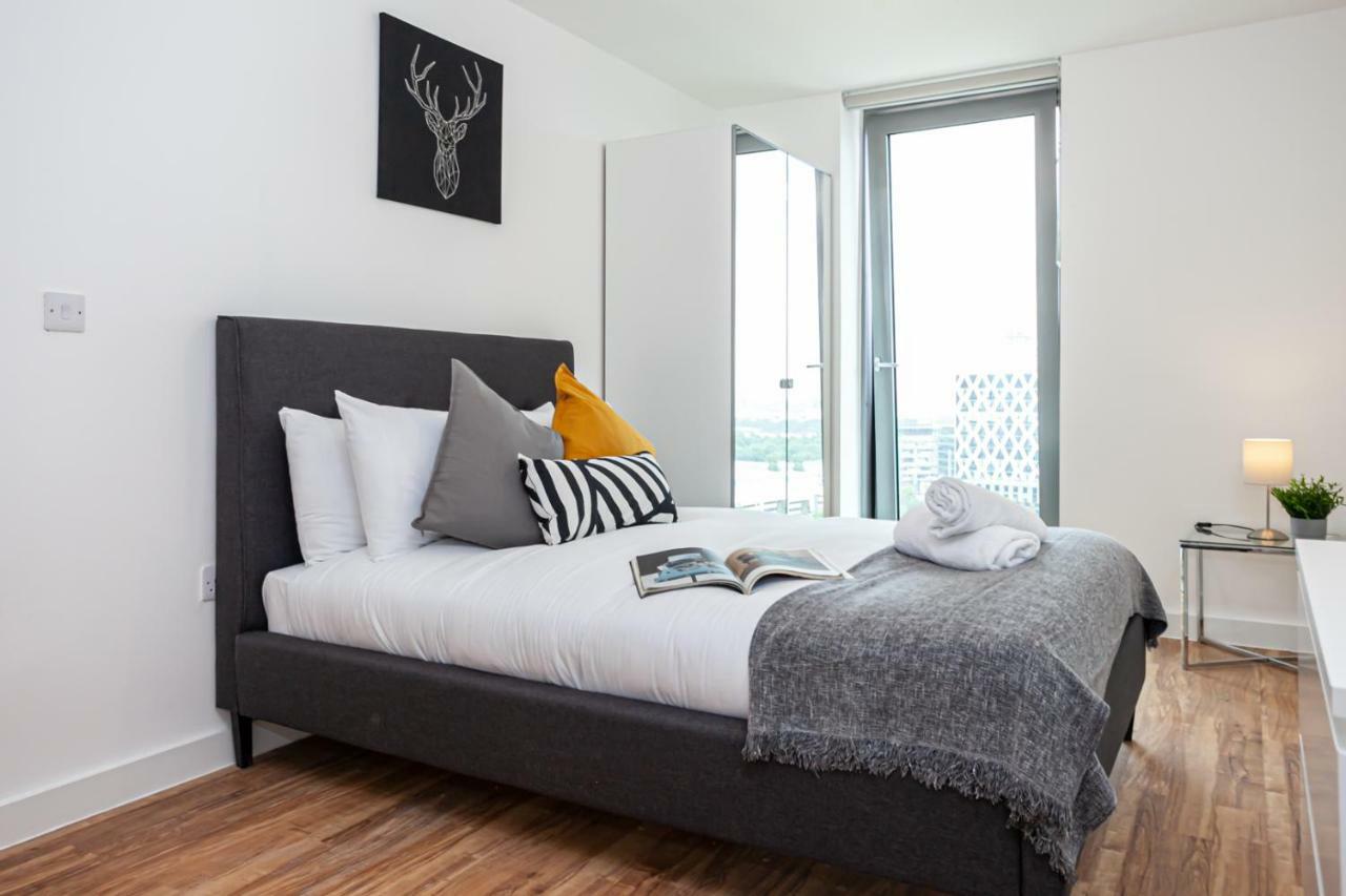 X1 Apartments Salford Quays Exteriör bild
