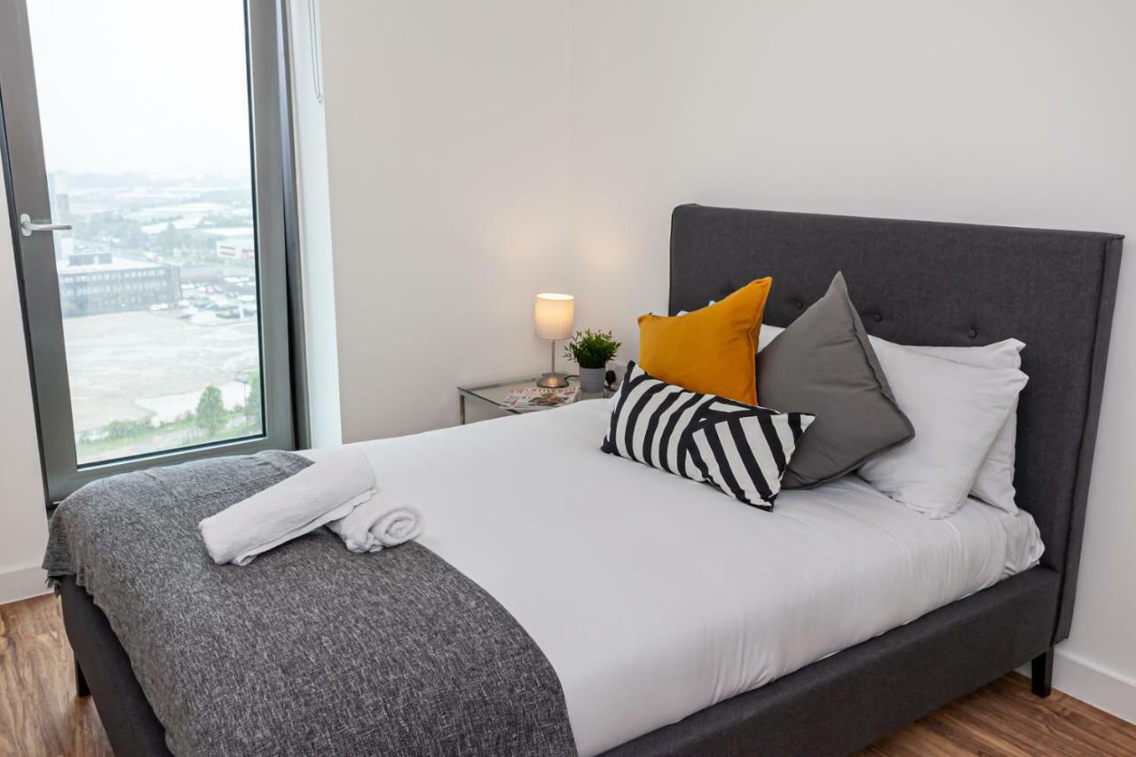 X1 Apartments Salford Quays Exteriör bild